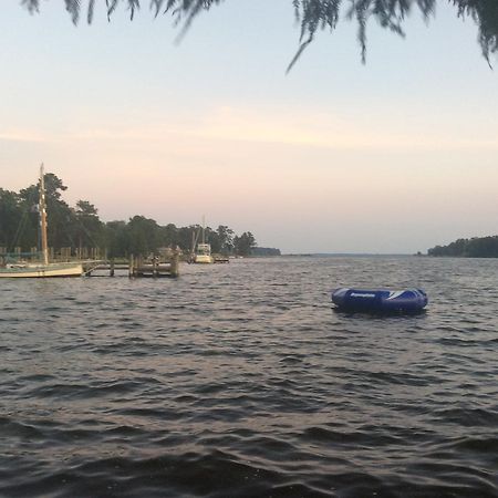 Bath Harbor Marina And Motel מראה חיצוני תמונה